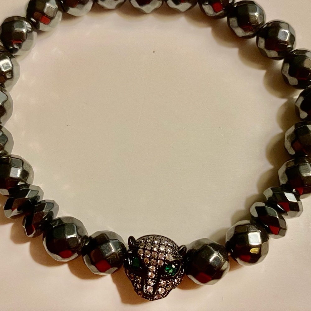 HEMATITE Beads Bracelet Green Eyed Cougar - Picture 6 of 13